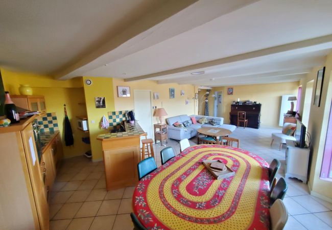 Appartement à Besse-et-Saint-Anastaise - APPA LES TILLEULS