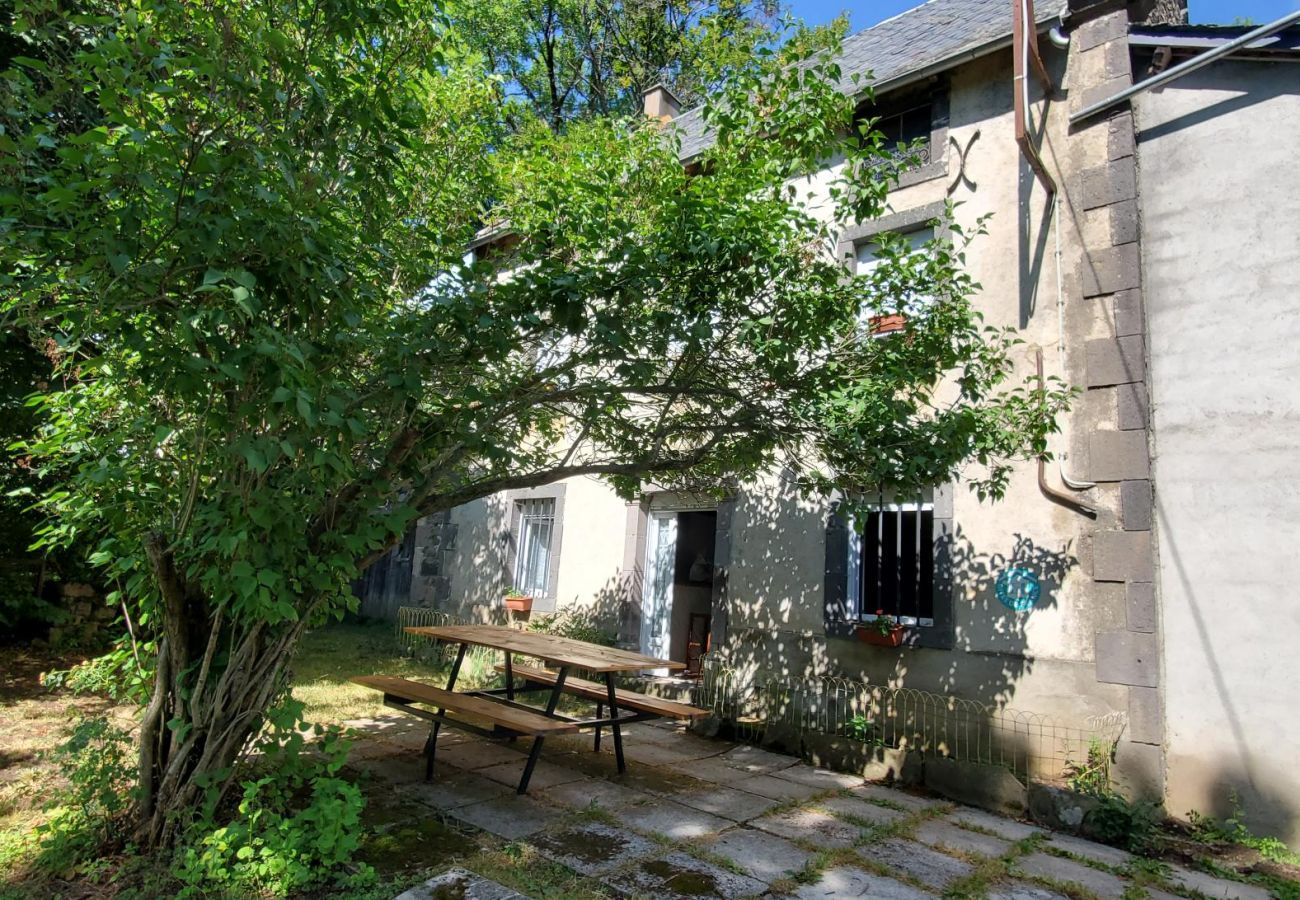 Maison à Chambon-sur-Lac - MAIS MONT