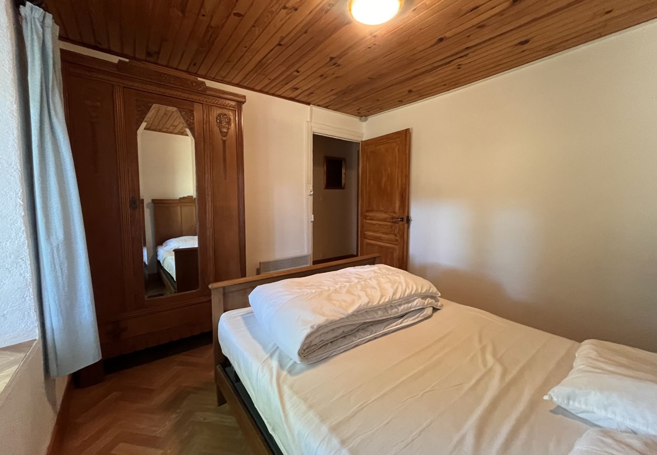 Maison à Chambon-sur-Lac - MAIS MONT