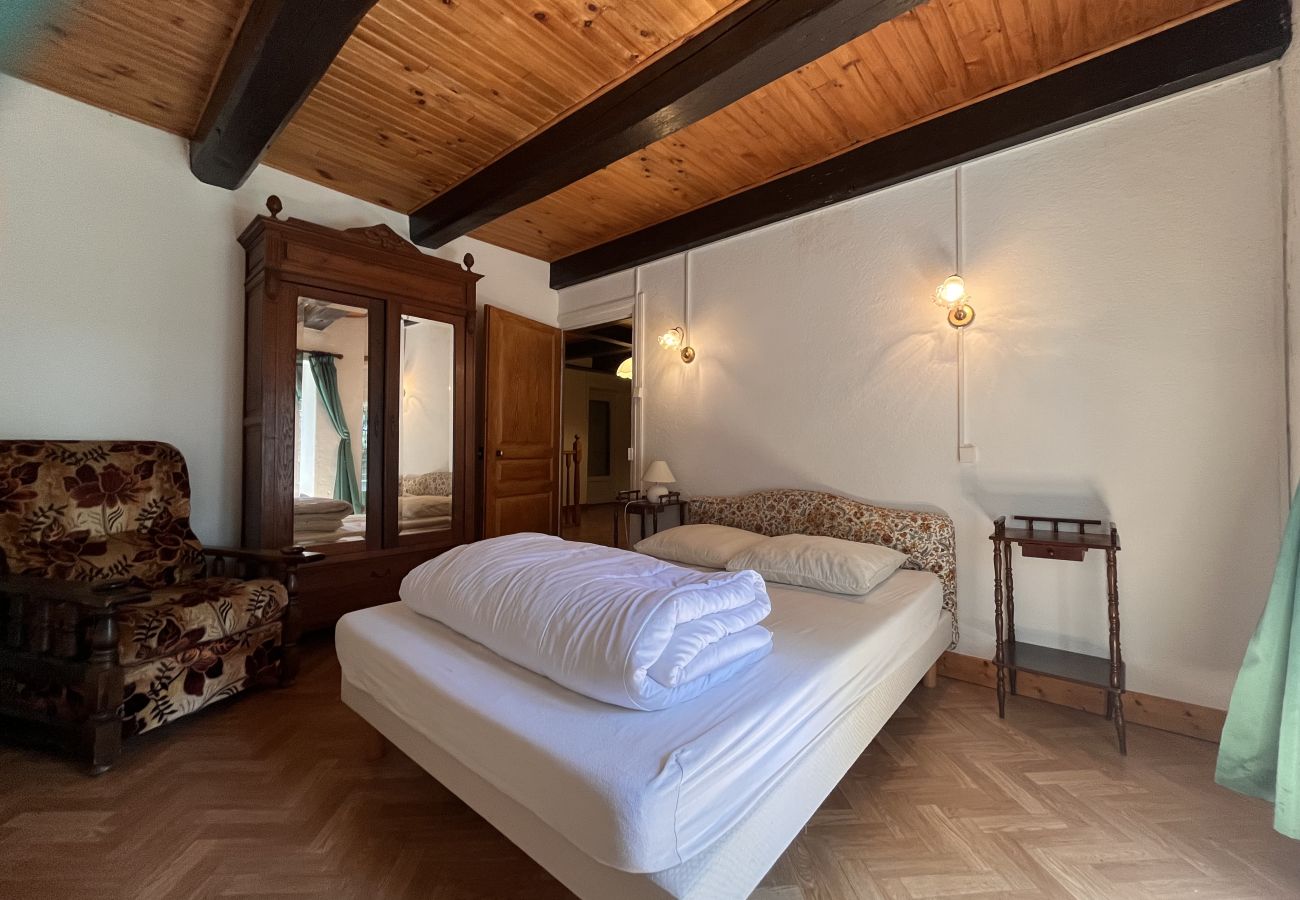 Maison à Chambon-sur-Lac - MAIS MONT