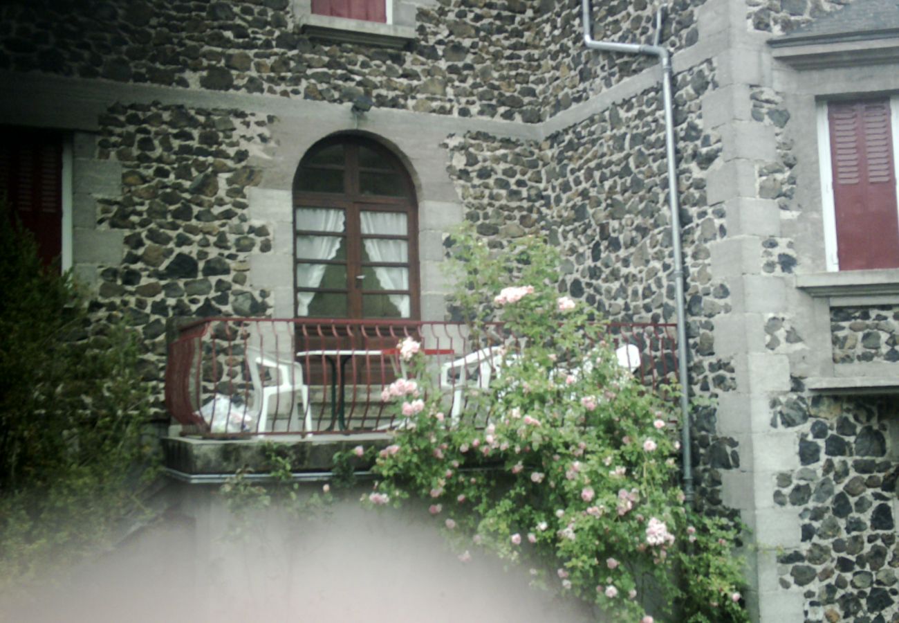 Appartement à Murol - APPA Manoir Fleury 1