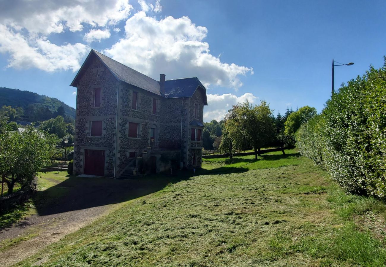 Appartement à Murol - APPA Manoir Fleury 4