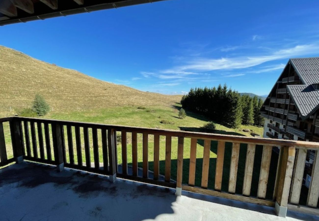 Appartement à Besse-et-Saint-Anastaise - APP 218P LMDS