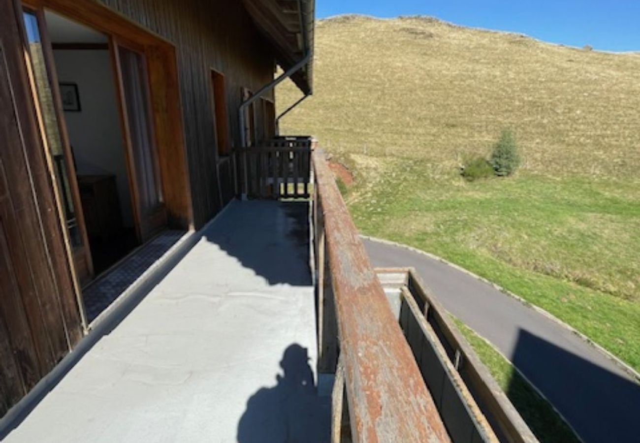Appartement à Besse-et-Saint-Anastaise - APP 218P LMDS