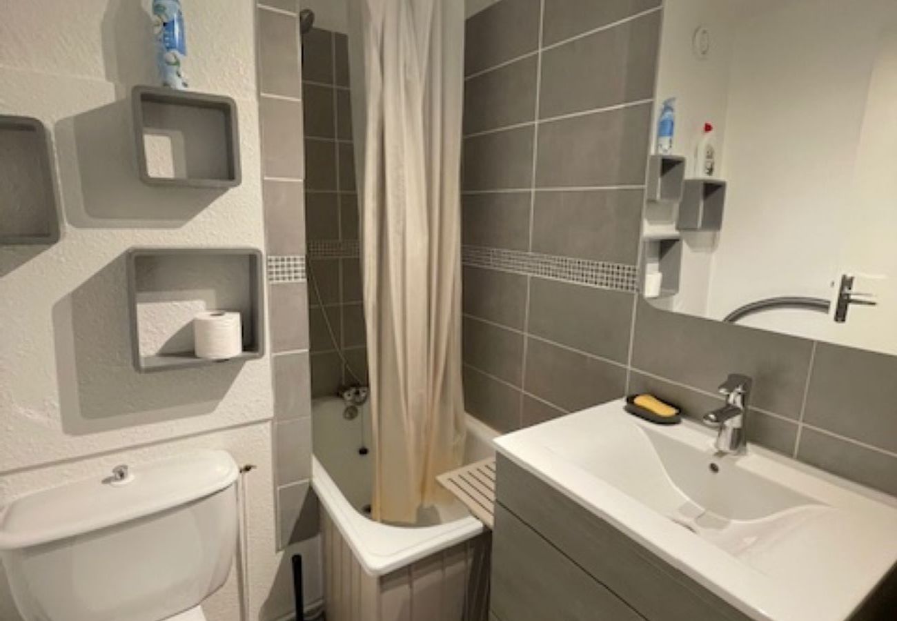 Studio à Besse-et-Saint-Anastaise - STUD 114 TB